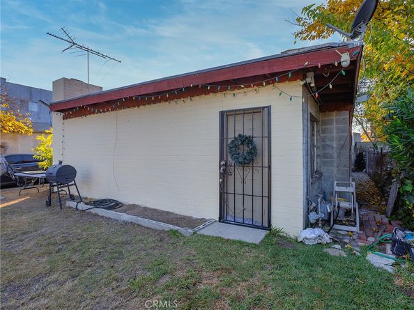2309 N Niagara Street, Burbank CA 91504