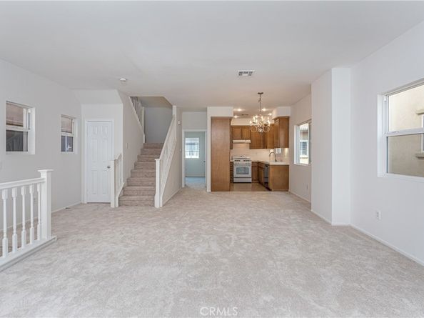 6840 De Celis Place 32, Van Nuys CA 91406