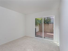 6840 De Celis Place 32, Van Nuys CA 91406