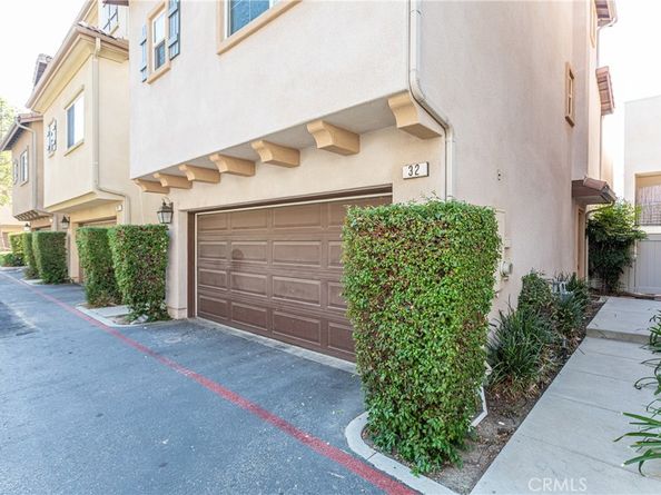 6840 De Celis Place 32, Van Nuys CA 91406