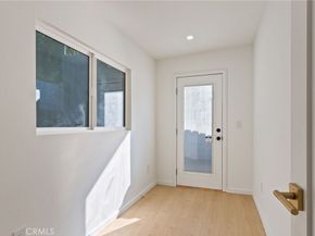 4868 La Roda, Los Angeles CA 90041