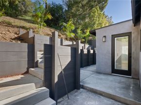 4868 La Roda, Los Angeles CA 90041