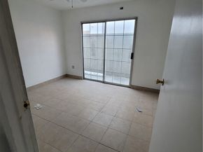 2632 W 16th, Los Angeles CA 90019