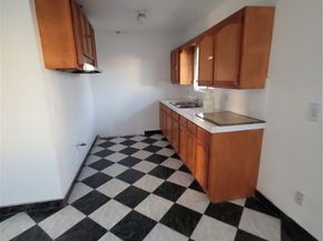 2632 W 16th, Los Angeles CA 90019