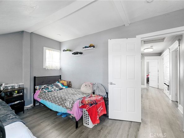 1665 Arlington, Los Angeles CA 90019