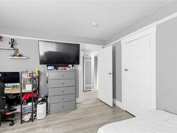 1665 Arlington, Los Angeles CA 90019