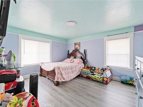 1665 Arlington, Los Angeles CA 90019