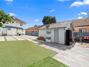 1665 Arlington, Los Angeles CA 90019