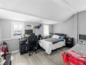 1665 Arlington, Los Angeles CA 90019