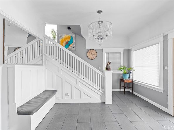 1665 Arlington, Los Angeles CA 90019