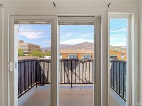 409 Burchett Street 315, Glendale CA 91203