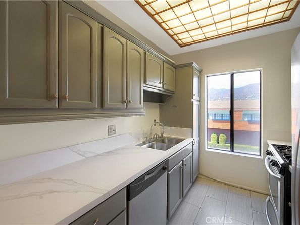 409 Burchett Street 315, Glendale CA 91203
