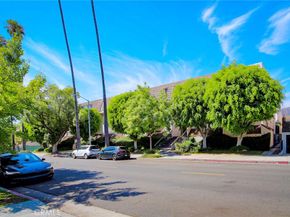 409 Burchett Street 315, Glendale CA 91203