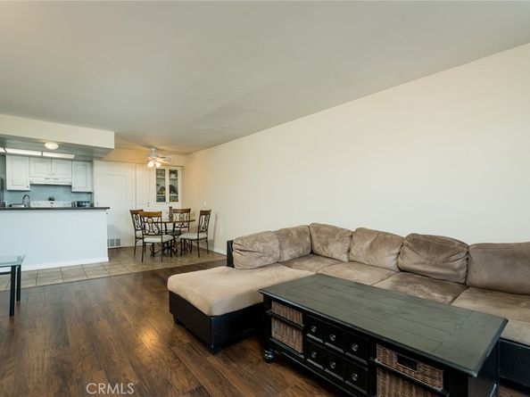 1517 E Garfield Avenue 50, Glendale CA 91205