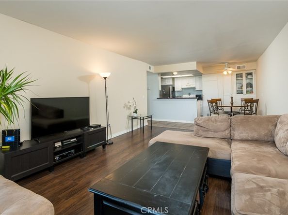 1517 E Garfield Avenue 50, Glendale CA 91205