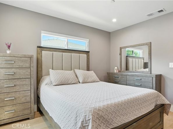 2806 Manhattan, Glendale CA 91214