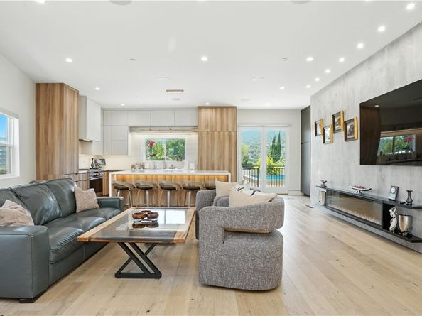 2806 Manhattan, Glendale CA 91214