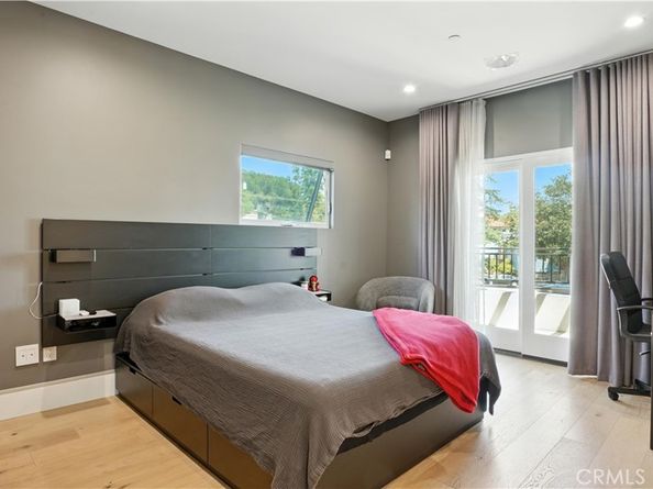 2806 Manhattan, Glendale CA 91214