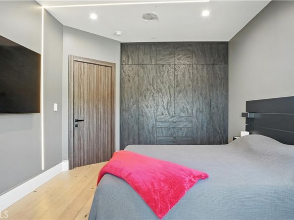 2806 Manhattan, Glendale CA 91214