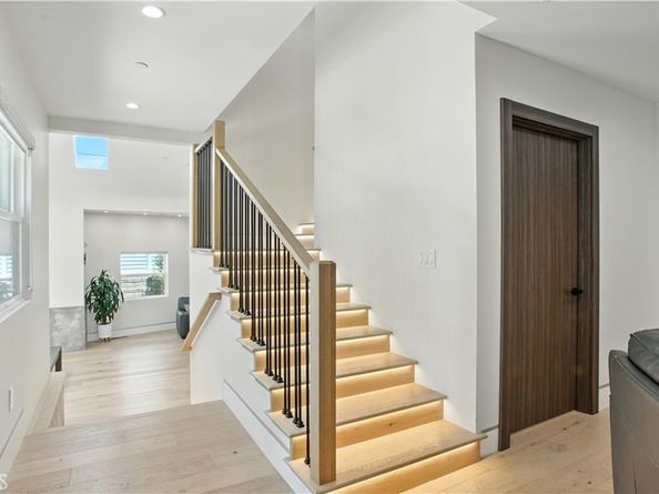 2806 Manhattan, Glendale CA 91214