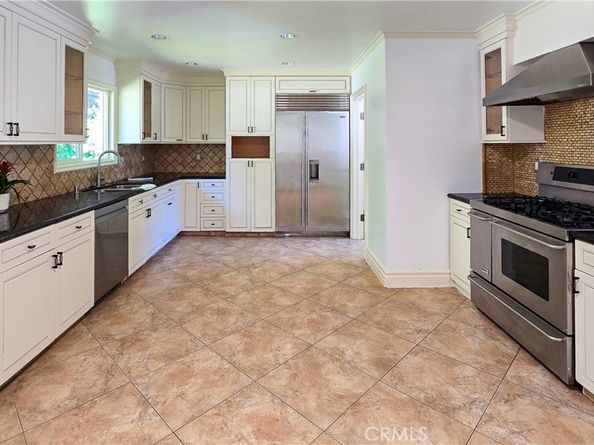 1496 Belleau Road, Glendale CA 91206