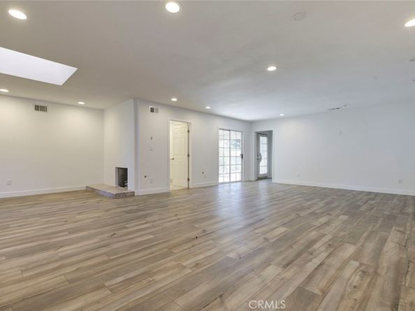 20264 Lassen Street, Chatsworth CA 91311