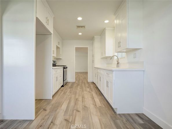 20264 Lassen Street, Chatsworth CA 91311