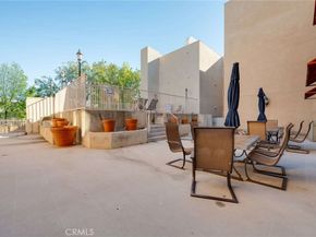 9610 Zelzah 301, Northridge CA 91325