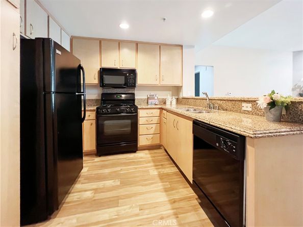 160 S Hudson 105, Pasadena CA 91101