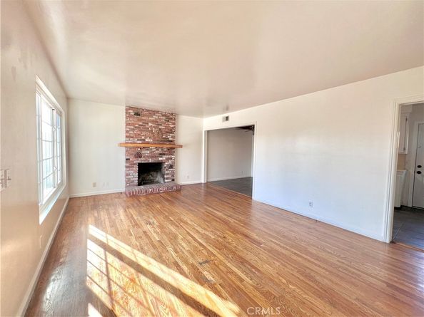 943 E Foothill Boulevard, Glendora CA 91741
