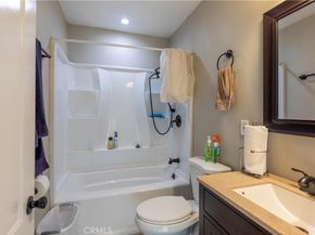 4524 7th Avenue, Los Angeles CA 90043