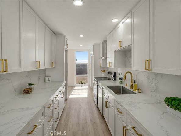 4001 Warner, Huntington Beach CA 92649