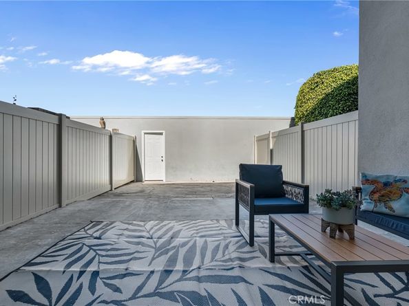 4001 Warner, Huntington Beach CA 92649