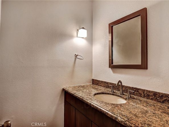 19330 Wingedfoot Circle, Huntington Beach CA 92648