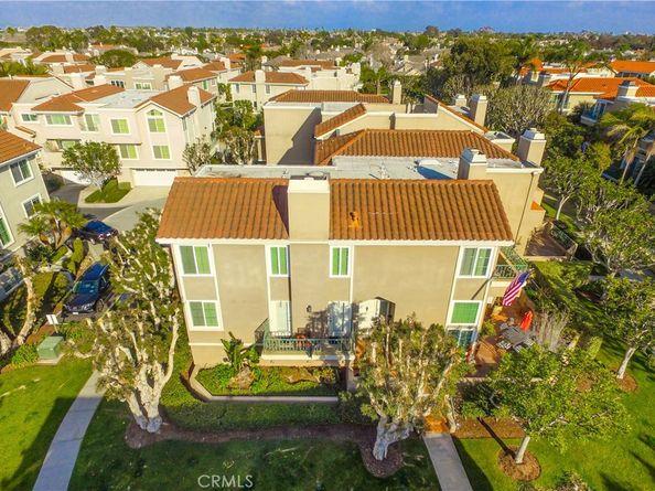 19330 Wingedfoot Circle, Huntington Beach CA 92648
