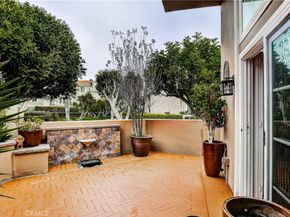 19330 Wingedfoot Circle, Huntington Beach CA 92648