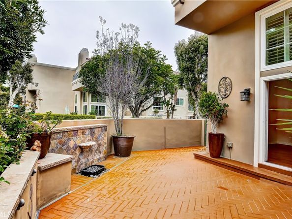 19330 Wingedfoot Circle, Huntington Beach CA 92648