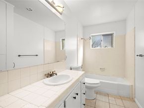 685 Center St., Costa Mesa CA 92627