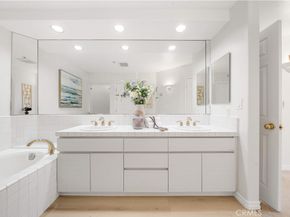 2233 Martin 204, Irvine CA 92612