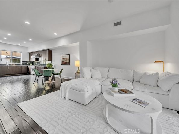 726 Rockefeller, Irvine CA 92612