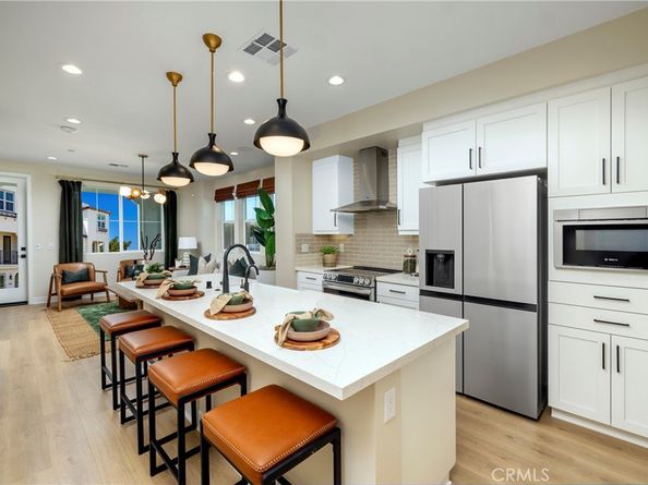 1322 Cantada Court, El Cajon CA 92019