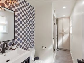 5537 E Seaside Walk, Long Beach CA 90803