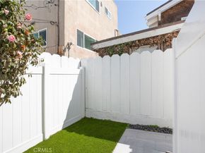 5537 E Seaside Walk, Long Beach CA 90803
