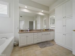 21 Wedgewood, Irvine CA 92620