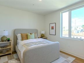 414 Main 400, Huntington Beach CA 92648
