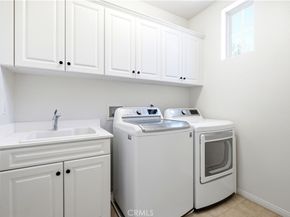 210 Mantle, Irvine CA 92618