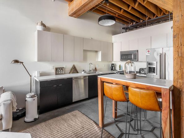 527 Molino Street 108, Los Angeles CA 90013