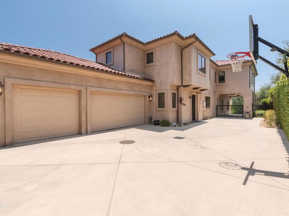 2330 Crystal Lane, Pasadena CA 91107