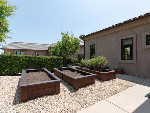 2330 Crystal Lane, Pasadena CA 91107