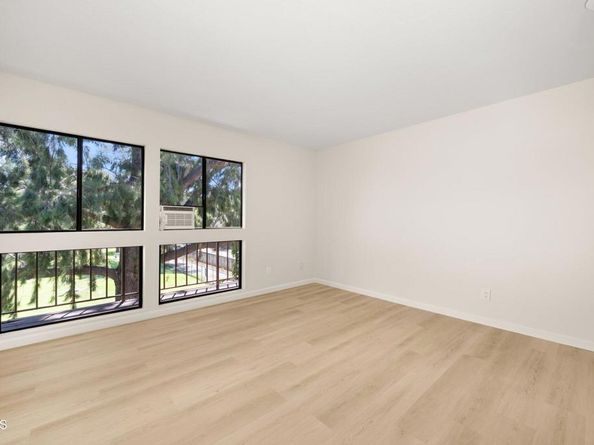 5300 E Atherton Street 2F, Long Beach CA 90815